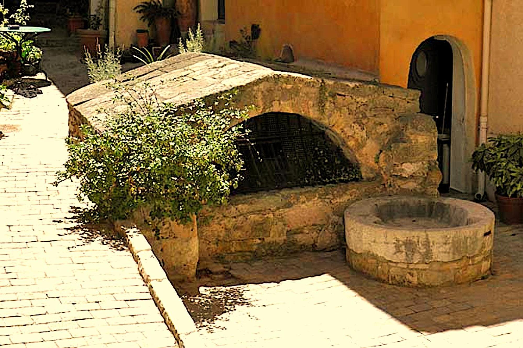 Apartmán Le Logis De La Fontaine Ceyreste Exteriér fotografie